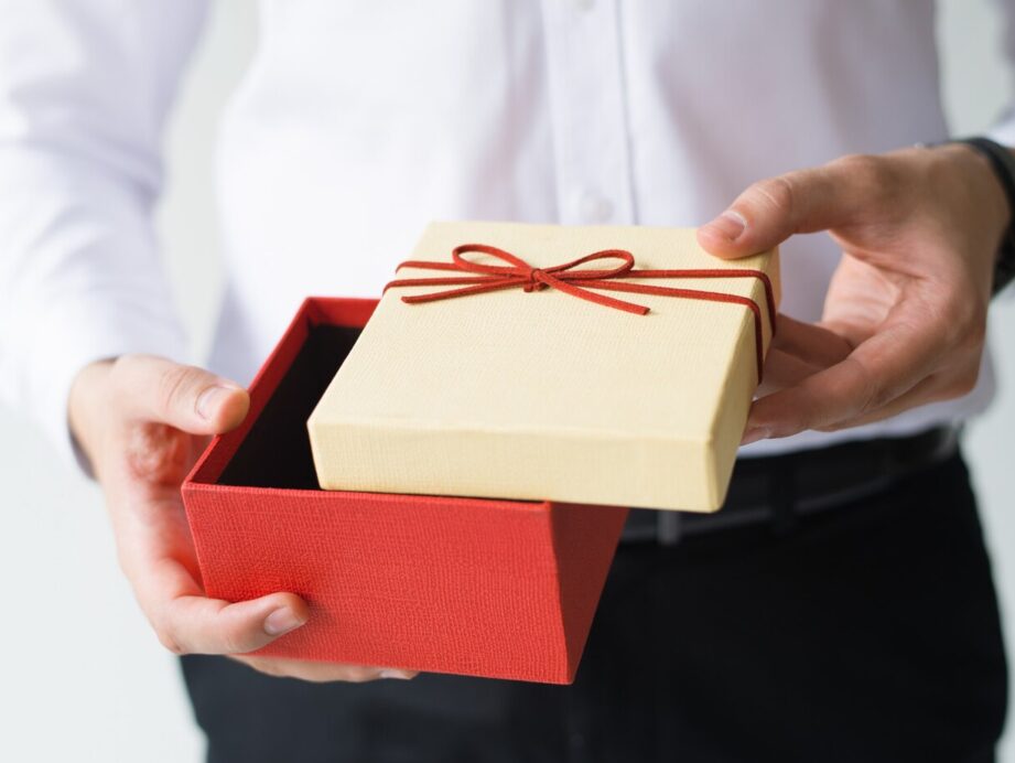 Choisir les meilleurs cadeaux CSE pour vos employés